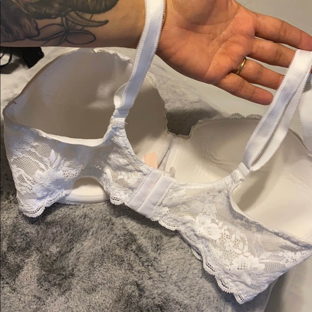 Does not fit me. Too big. Brand new! - Picture 4 of 8